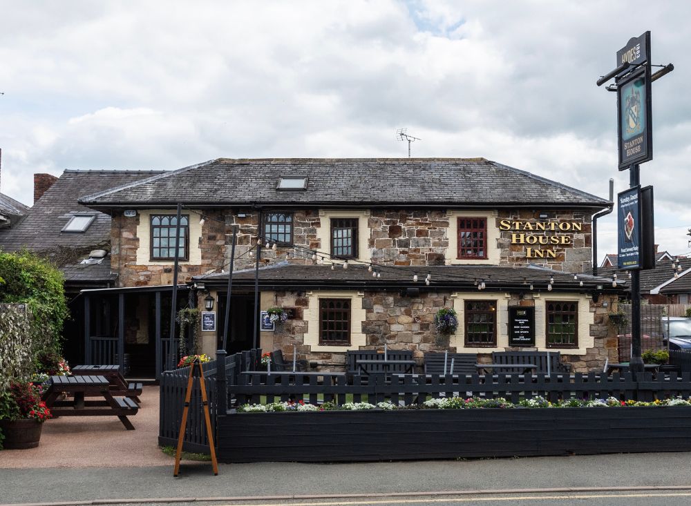 popular-wrexham-pub-reopens-its-doors-following-extensive-refurbishment